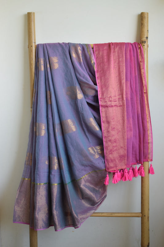 Lavender Hibiscus weaving Mul Cotton Saree with tassels
