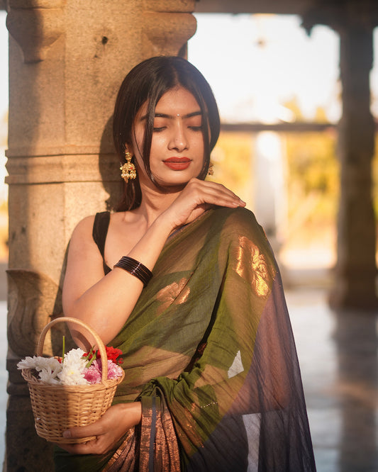 Green Hibiscus weaving Mul Cotton Saree with tassels