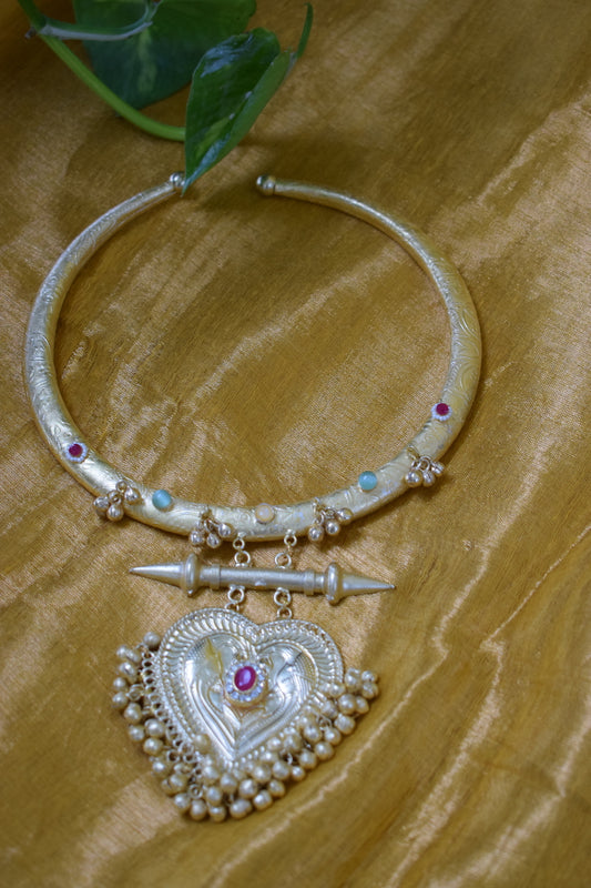 Brass Hasli With Pendant