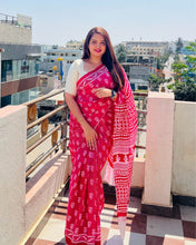 Load image into Gallery viewer, Pink Printed Mul Cotton Saree

