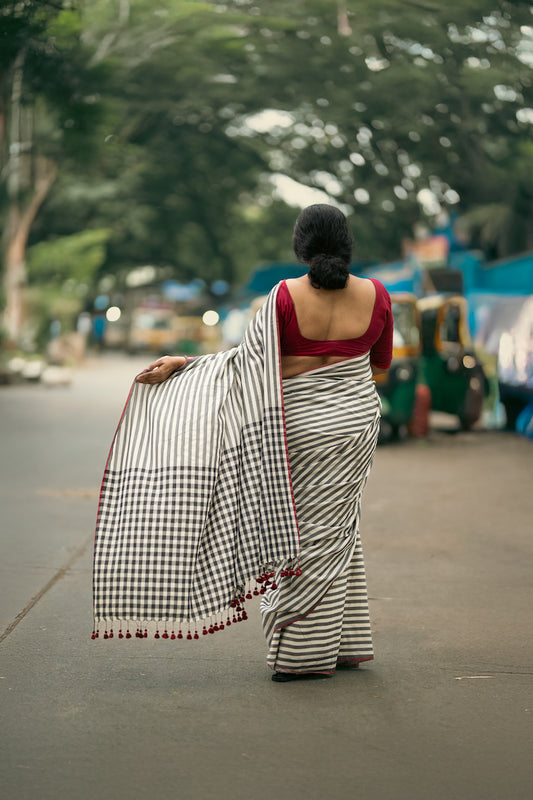 Black & White Maheshwari Cotton Saree