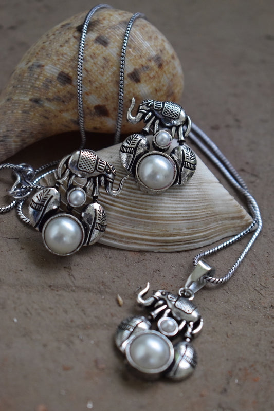 Elephant Brass Necklace Set