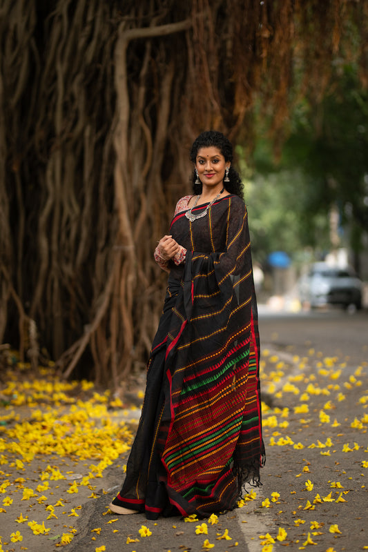 Black Begumpuri Handloom Saree