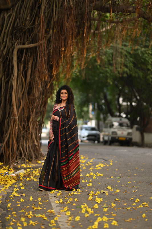 Black Begumpuri Handloom Saree