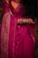 Load image into Gallery viewer, Rani Pink Linen Jamdani Saree
