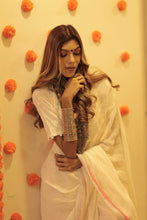 Load image into Gallery viewer, White Linen Saree
