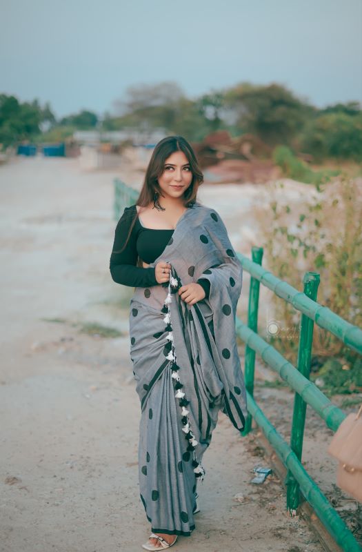 Grey Polka Dots Mul Cotton Saree with tassels