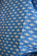 Load image into Gallery viewer, Blue Printed Mul Cotton Saree
