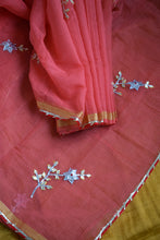 Load image into Gallery viewer, Blush Pink Cotton Kota Doriya with Kaccha Gotapatti work Saree
