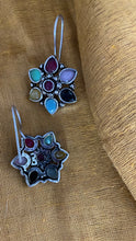 Load image into Gallery viewer, Stone Flower Earrings
