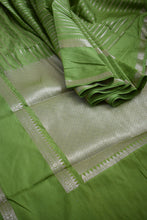 Load image into Gallery viewer, Lime Green Benarasi Katan Warm Silk Saree
