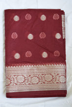 Load image into Gallery viewer, Maroon Kora Organza Buti Benarasi Saree
