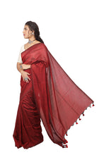 Load image into Gallery viewer, Oil Red Plain Cotton Saree
