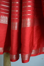 Load image into Gallery viewer, Red Benarasi Katan Warm Silk Saree
