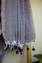 Load image into Gallery viewer, Smoked Pearl Plain Cotton Saree
