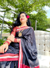 Load image into Gallery viewer, Black Khun Saree
