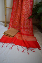 Load image into Gallery viewer, Beige and Orange Silk Suit Dupatta Set
