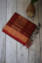 Load image into Gallery viewer, Bright Red Maheshwari Dupatta
