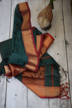Load image into Gallery viewer, Dark Green Maheshwari Dupatta
