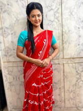 Load image into Gallery viewer, Red Bagru Printed Mul Cotton Saree

