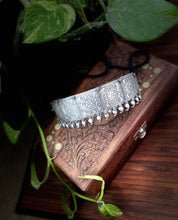 Load image into Gallery viewer, Oxidised Chocker
