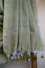 Load image into Gallery viewer, Fern Green Plain Cotton Saree
