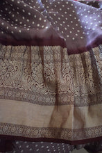 Load image into Gallery viewer, Lavender Silk Bandhani Saree with Kanjeevaram Border

