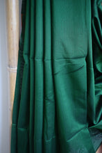 Load image into Gallery viewer, Leaf Green Maheshwari Silk Cotton Saree
