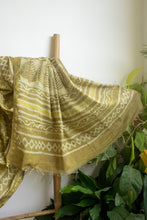Load image into Gallery viewer, Mehandi Green Chanderi Cotton Silk Saree
