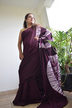 Load image into Gallery viewer, Mocha Brown Modal Silk Shibori Saree
