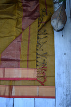 Load image into Gallery viewer, Mustard Yellow Maheshwari Dupatta
