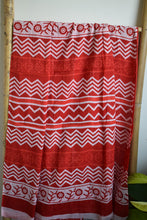 Load image into Gallery viewer, Red Bagru Printed Mul Cotton Saree
