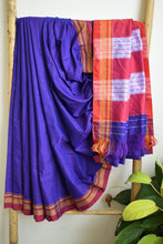 Load image into Gallery viewer, Dual Tone Blue Khun Saree
